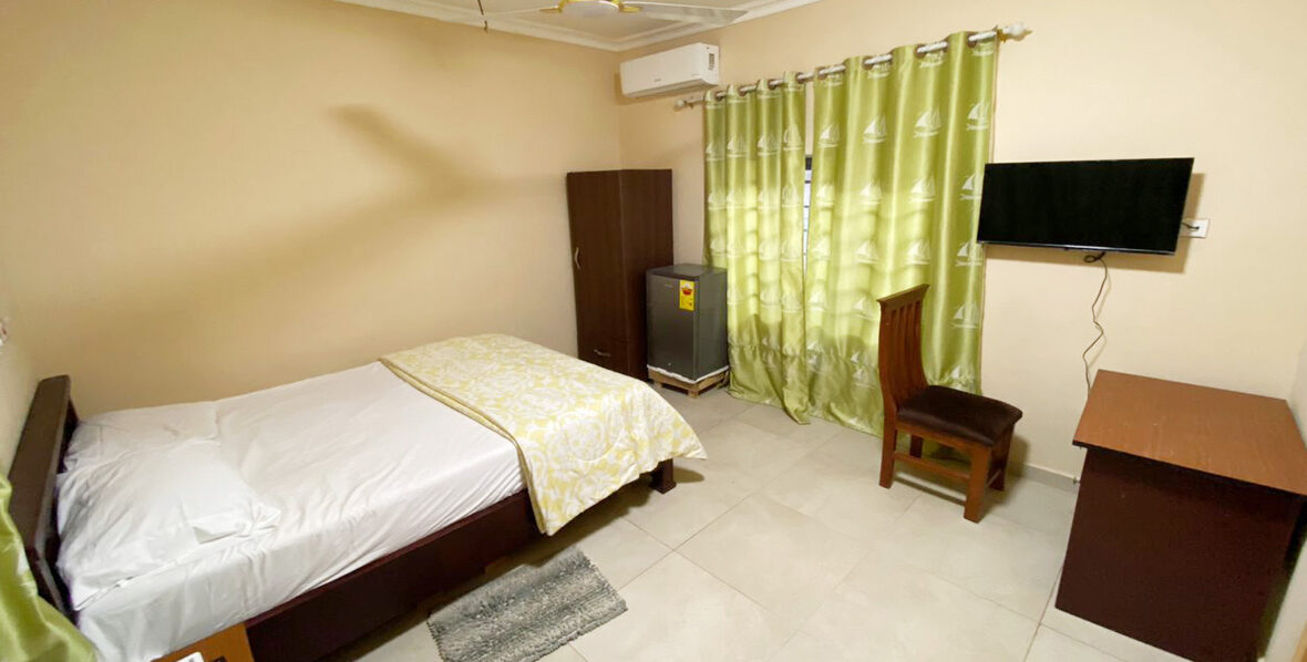 Fabiri Ensuite Room